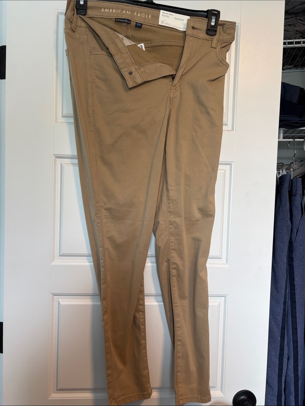 American Eagle Outfitters women's Tan Chino Pants